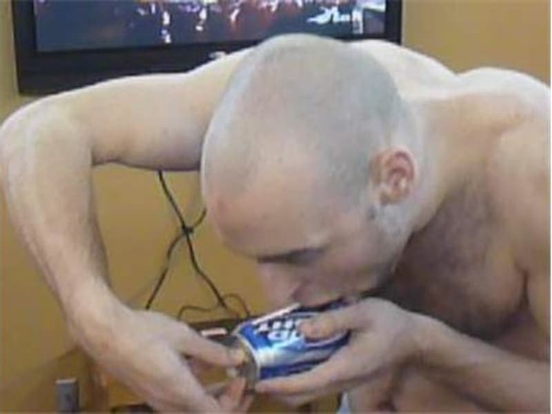 William Paul -- Fastest Beer Shotgun at 2.78 Seconds